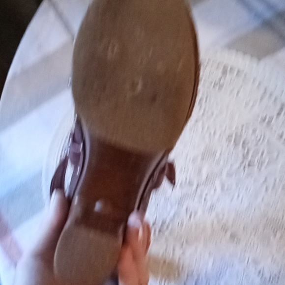 C.label leather maroon clogs - Picture 4 of 9